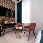 Hive Family House