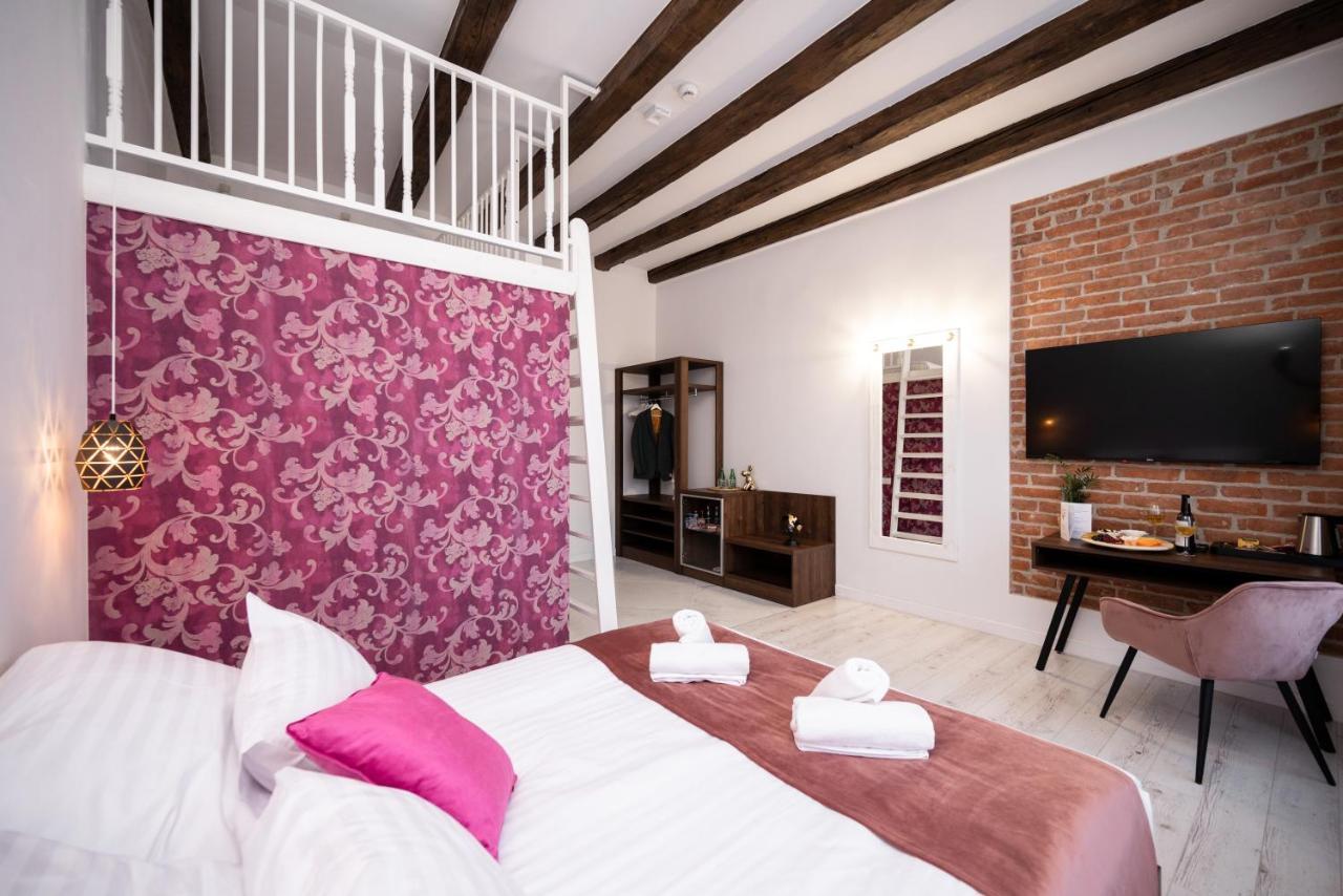 Hive Family House Hotel Kraków