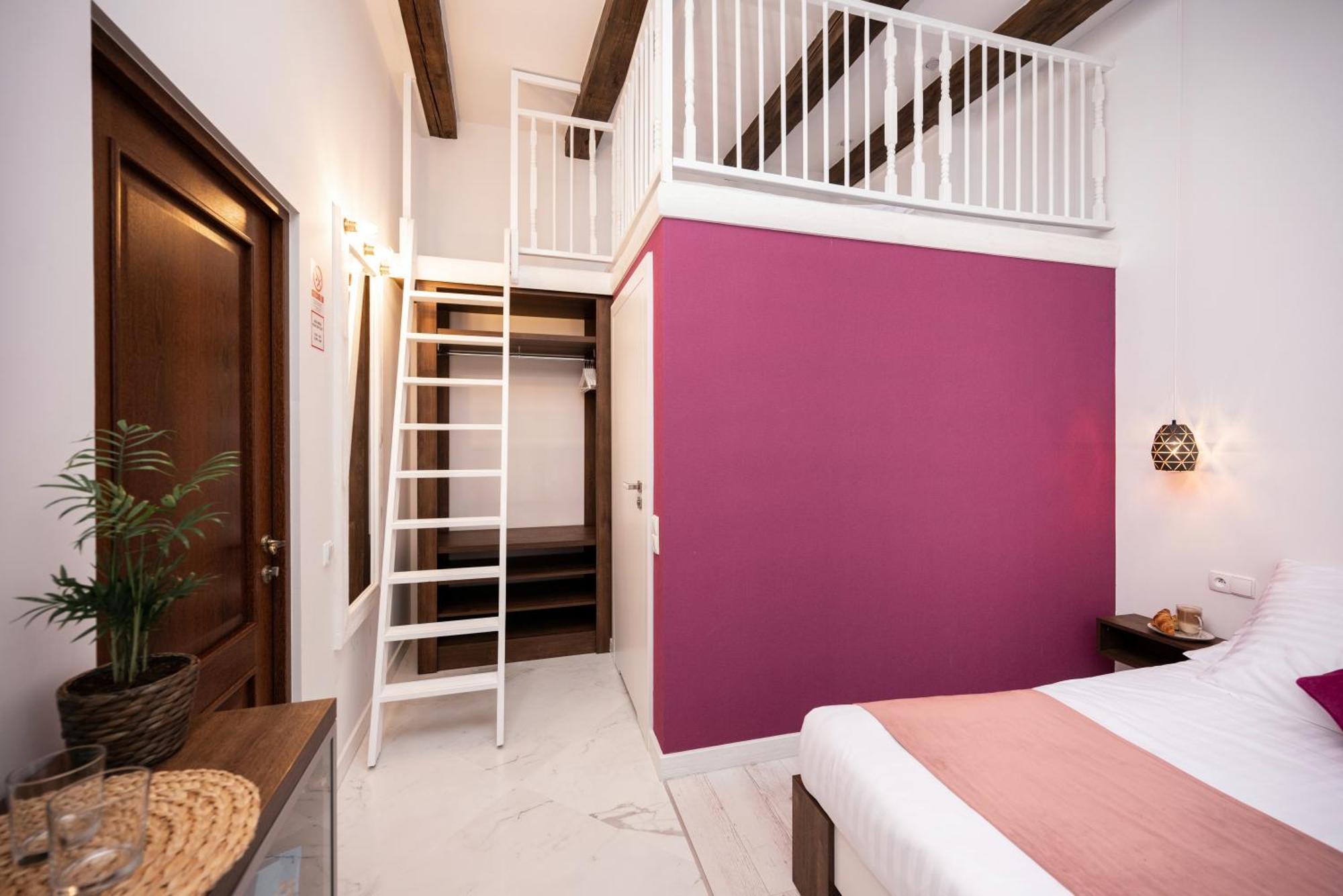 Hive Family House Hotel Kraków